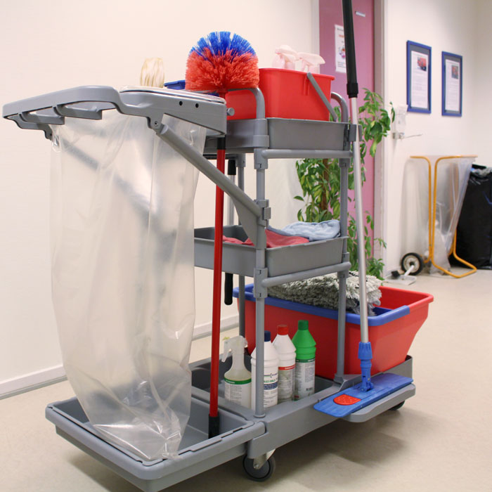 Rengøringsvogn på arbejdsplads